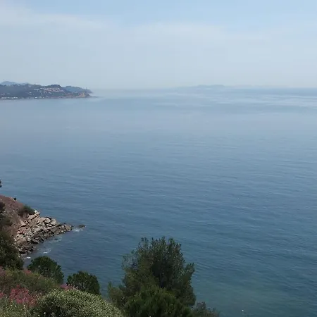 Charming With Terrace By The Beach * Six-Fours-les-Plages